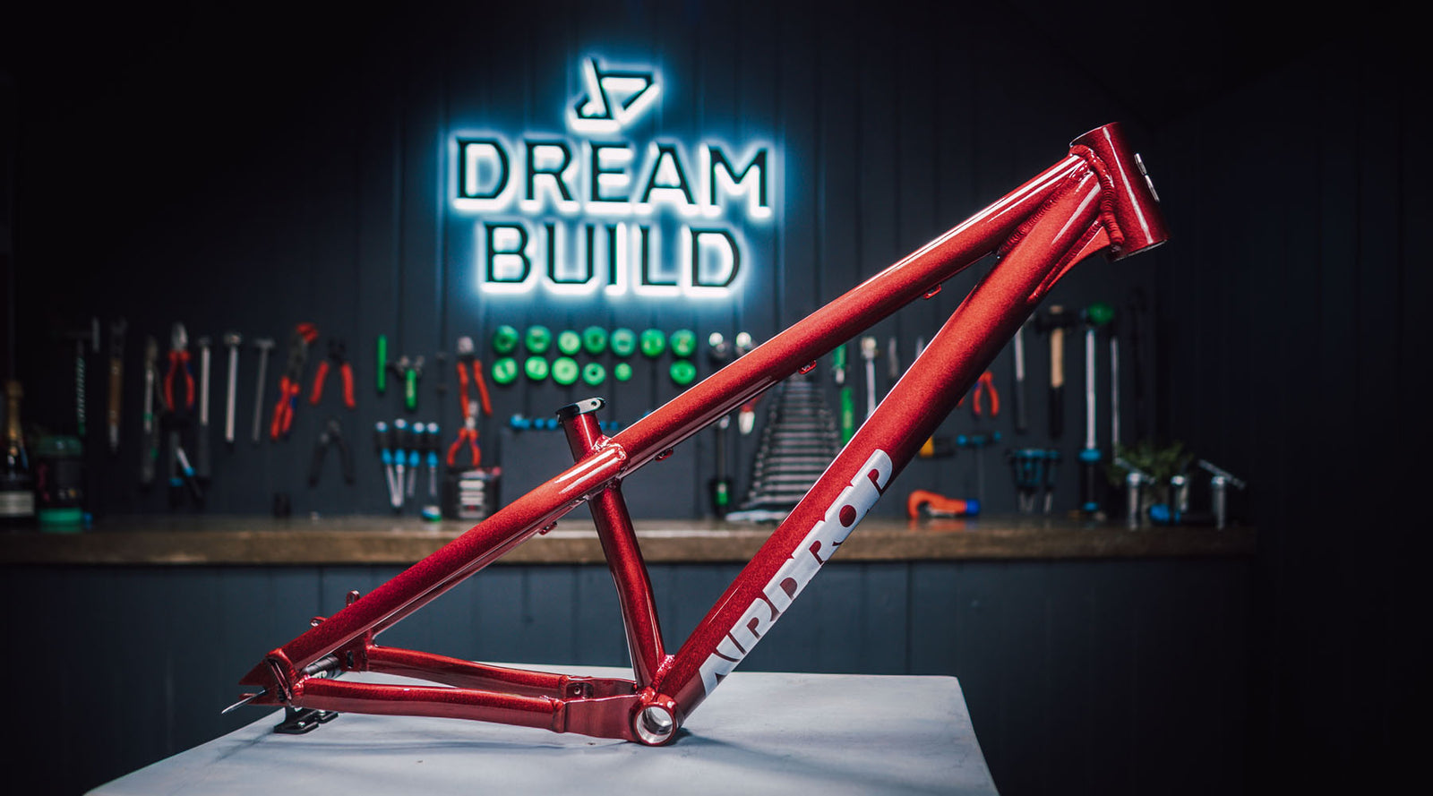 Airdrop Fade dirt jump bike dream build