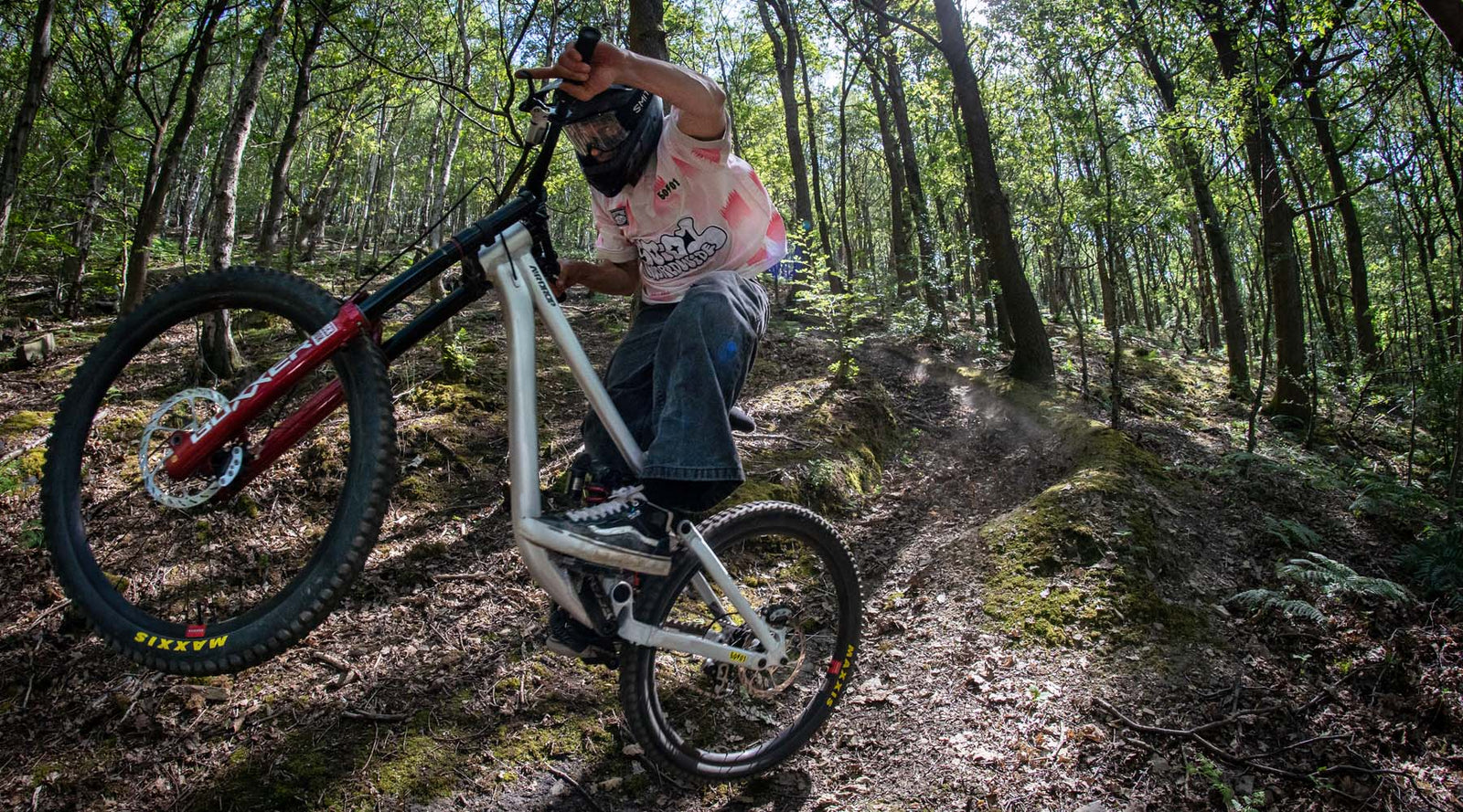 Max Nerurkar riding his Airdrop Slacker downhill bike in Wharncliffe
