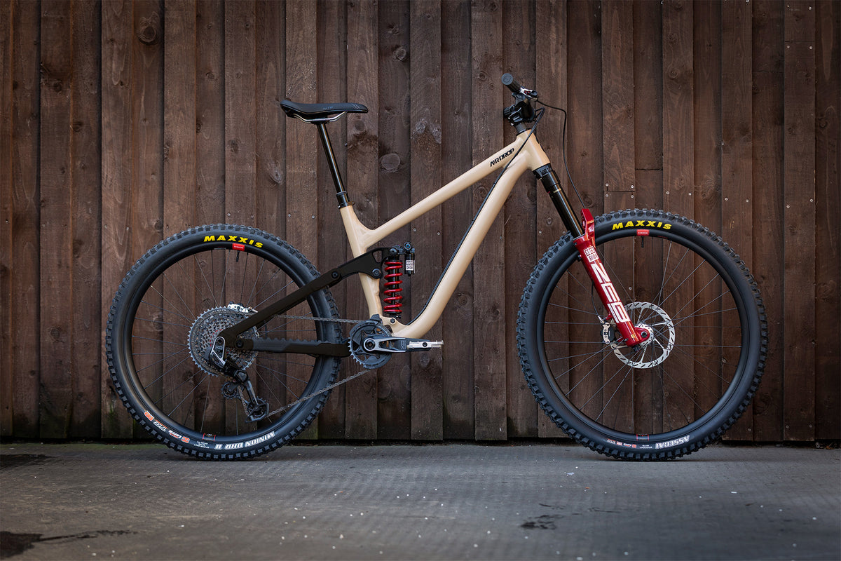 Edit MX Works - S3 Two-Tone (Factory Wheels)
