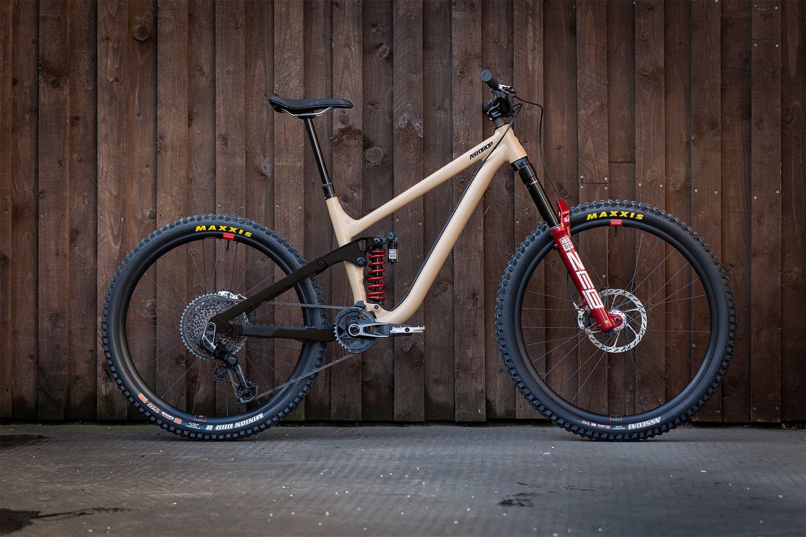 Edit MX Works - S3 Two-Tone (Factory Wheels)